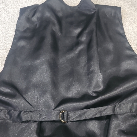 Scully Tan Suede Vest with Black Accents - Picture 10 of 10